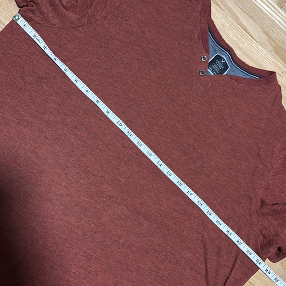 Denver Hayes | Burnt Orange Modern Fit Short  Sleeved High V-Neck 2 Button Shirt - Picture 7 of 7